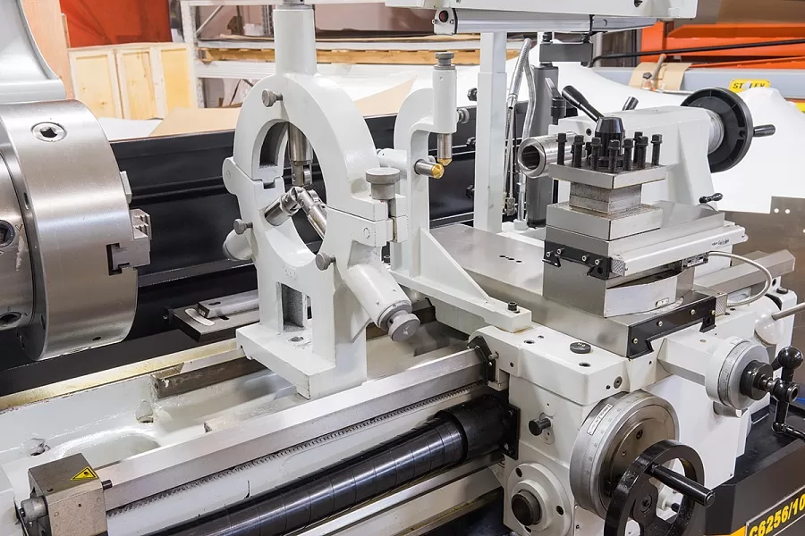 Станок токарно-винторезный STALEX C6251/2000